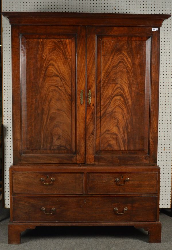 A GEORGE III MAHOGANY LINEN PRESS