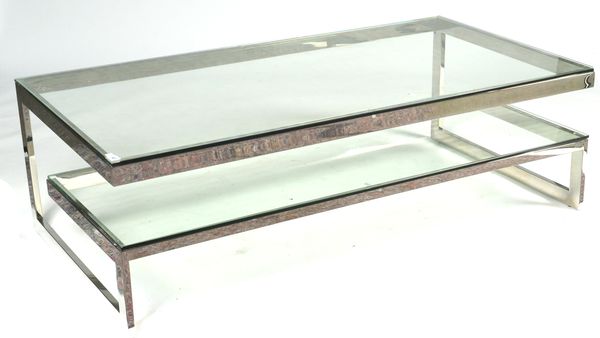 A MODERN GLASS AND POLISHED CHROME RECTANGULAR COFFEE TABLE