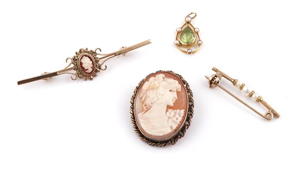 THREE BROOCHES AND A PENDANT (4)