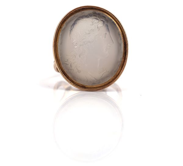 A WHITE AGATE AND GOLD SEAL CONVERTED FOR WEAR AS A RING