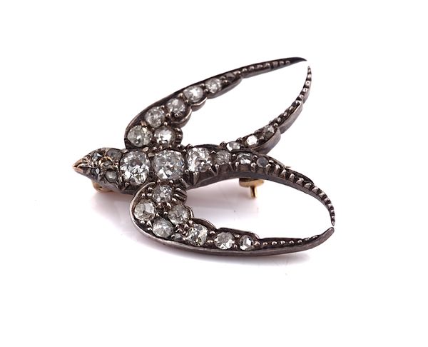 A VICTORIAN DIAMOND SWALLOW BROOCH