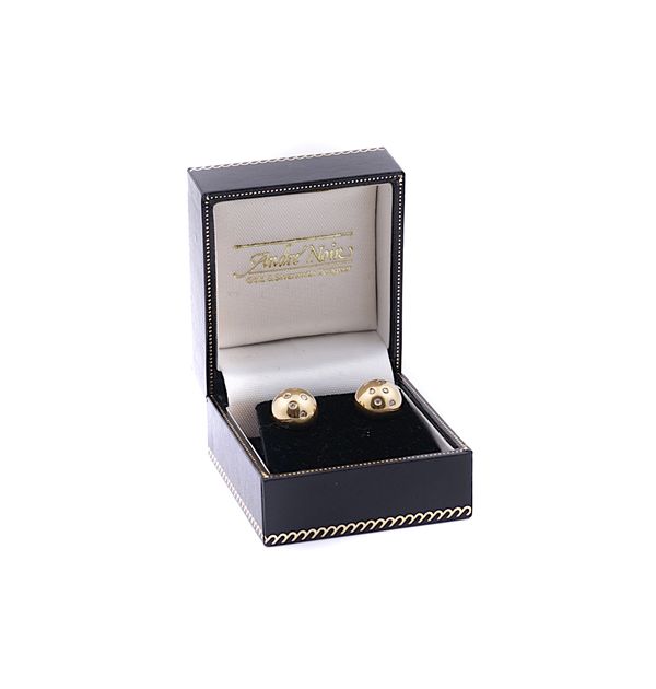 A PAIR OF GOLD AND DIAMOND EARSTUDS