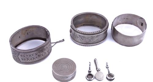 THREE SILVER BIB HOOKS AND FOUR FURTHER ITEMS (7)