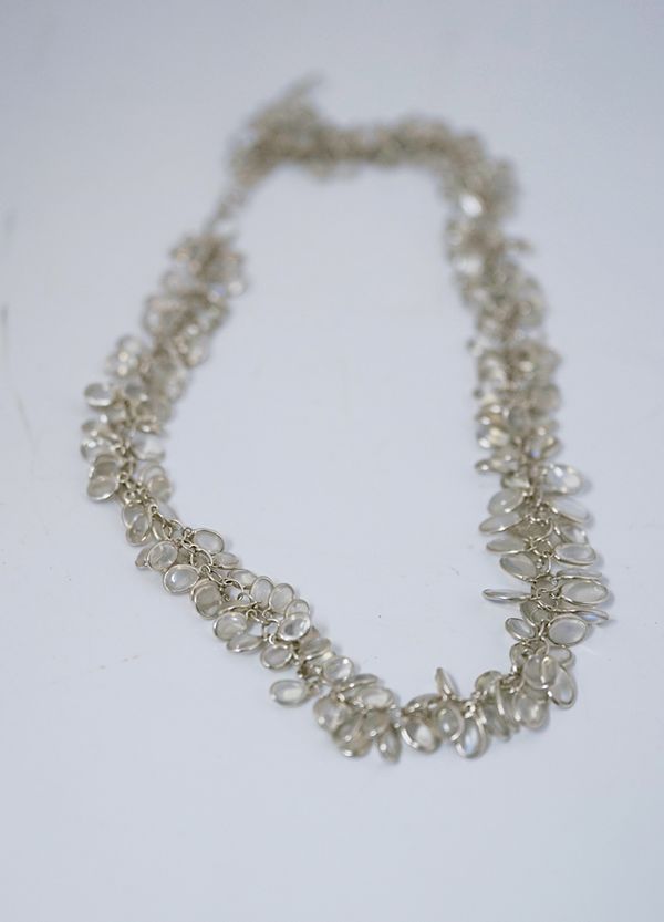 A SILVER AND MOONSTONE FRINGE NECKLACE