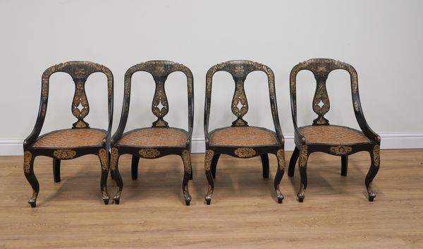 A SET OF FOUR 19TH CENTURY CHINESE EXPORT VASE SPLAT TUB BACK GILT HIGHLIGHTED EBONISED SIDE CHAIRS (4)