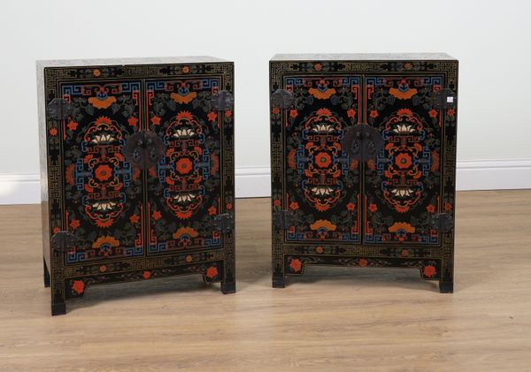 A PAIR OF EARLY 20TH CENTURY CHINESE EXPORT LACQUERED TWO DOOR SIDE CABINETS (2)