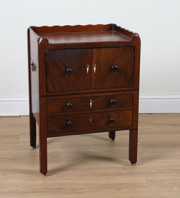 A GEORGE III MAHOGANY TRAY-TOP NIGHT COMMODE