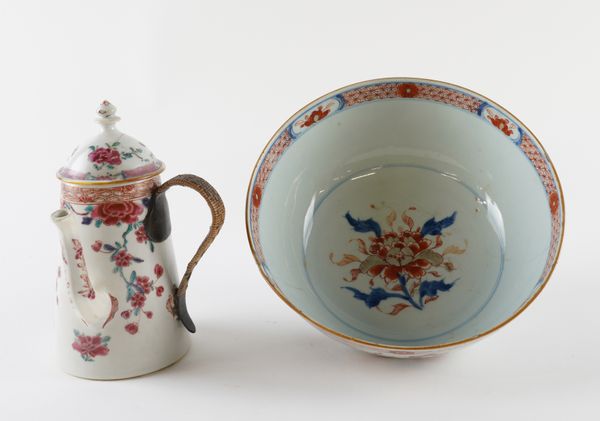 A CHINESE FAMILLE-ROSE EXPORT COFFEE POT AND A COVER AND A CHINESE IMARI BOWL (3)