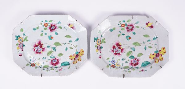 A PAIR OF LARGE CHINESE FAMILLE-ROSE CANTED RECTANGULAR DISHES (2)