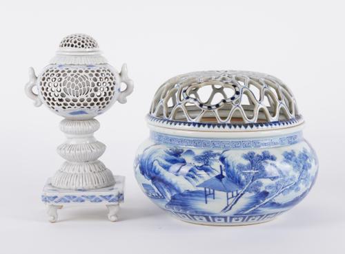 A JAPANESE HIRADO STYLE BLUE AND WHITE CENSER AND COVER