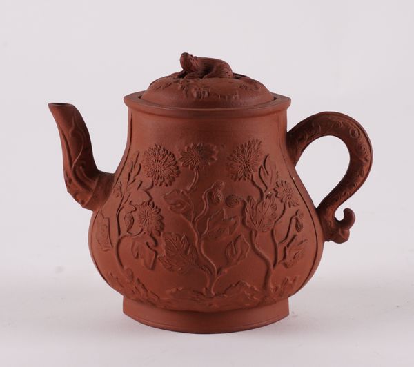 A CHINESE YIXING TEAPOT AND COVER (2)