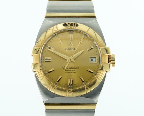 AN OMEGA CONSTELLATION QUARTZ BRACELET WRISTWATCH