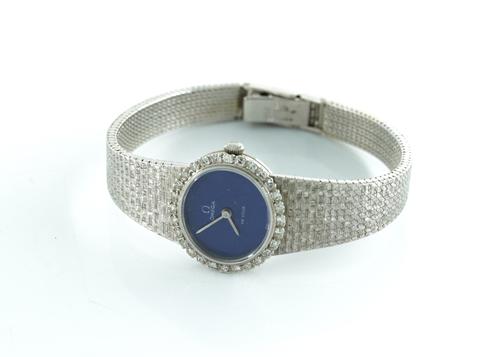 OMEGA DE VILLE. A LADY'S 18CT WHITE GOLD AND DIAMOND BRACELET WRISTWATCH