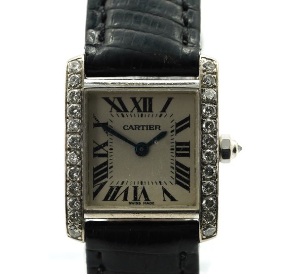 CARTIER TANK FRANCAISE. A LADIES 18K WHITE GOLD & DIAMOND SET QUARTZ WRISTWATCH