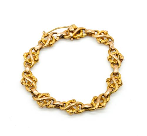 A GOLD BRACELET
