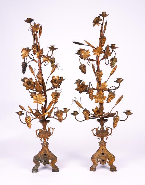 A PAIR OF FRENCH GILT-METAL SEVEN LIGHT CANDELABRA (2)