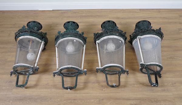 A SET OF FOUR FRENCH STYLE PAINTED METAL LANTERNS (4)