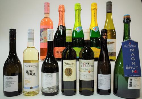 12 BOTTLES HUNGARIAN SPARKLING, WHITE AND ROSÉ WINE