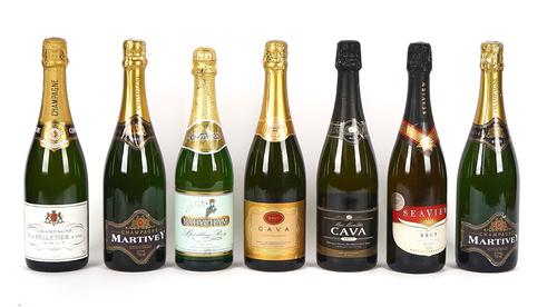 SEVEN 75CL BOTTLES OF SPARKLING WINE (7)
