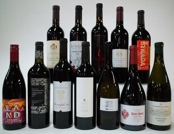 12 BOTTLES RED AND WHITE WINE - MIXED ORIGIN