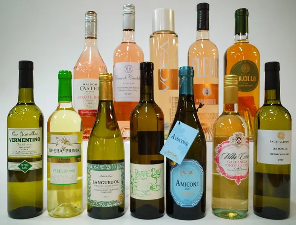 12 BOTTLES WHITE AND ROSÉ WINE - MIXED ORIGIN