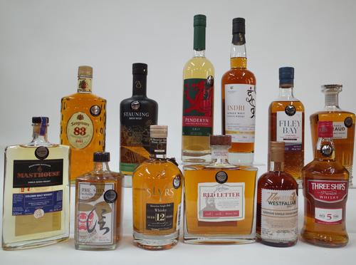 12 BOTTLES WHISKY