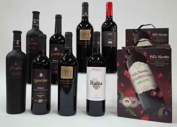 8 BOTTLES AND 2 BOXES SPANISH RED WINE