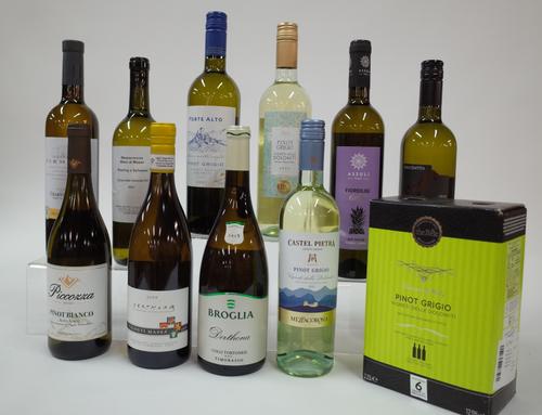 10 BOTTLES AND 1 BOX OF ITALIAN WHITE WINE