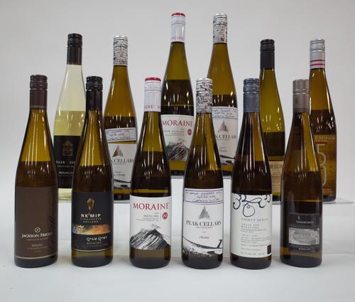 12 BOTTLES CANADIAN RIESLING