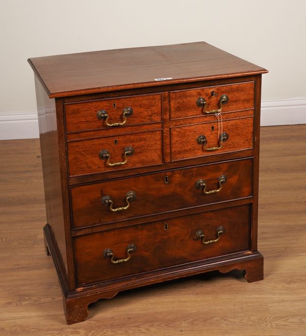 A GEORGE III MAHOGANY COMMODE CHEST