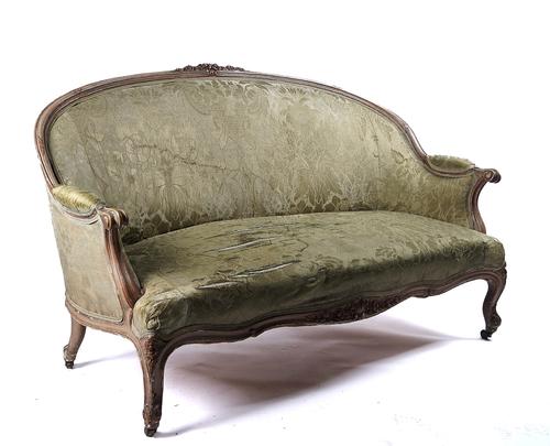 A LOUIS XV STYLE GILT-HEIGHTENED PAINTED CANAPÉ