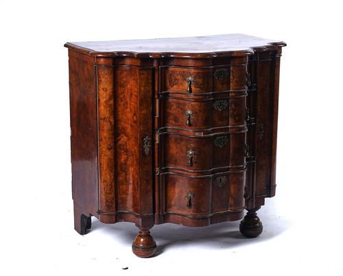 AN 18TH CENTURY DUTCH INLAID FIGURED WALNUT CHEST