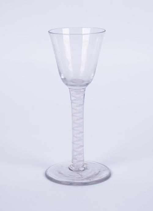 AN OPAQUE TWIST WINE GLASS