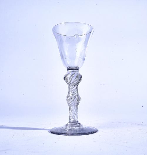 AN AIRTWIST WINE GLASS
