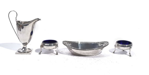 A PAIR OF SILVER BONBON DISHES AND FURTHER SILVER (5)