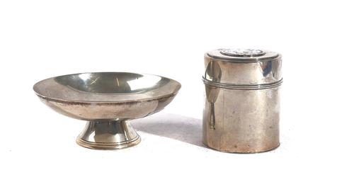 A SWEDISH CIRCULAR DISH AND A SWEDISH CIGARETTE BOX (2)