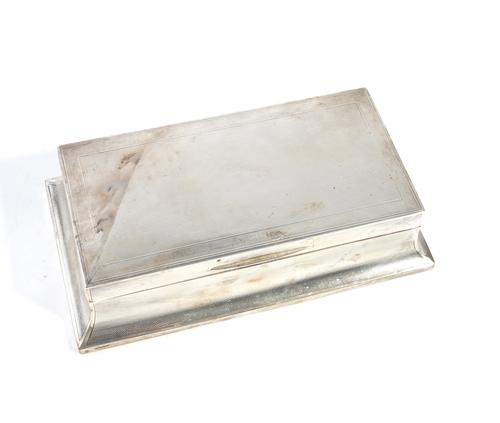 A SILVER TABLE CIGARETTE BOX