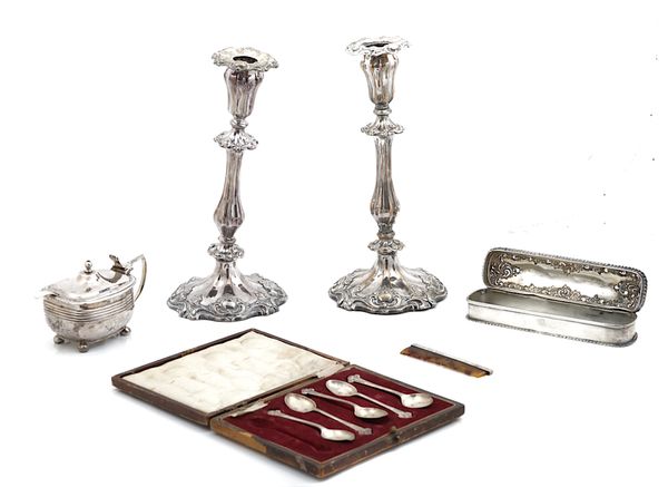 A GEORGE III SILVER MUSTARD POT AND SIX FURTHER ITEMS