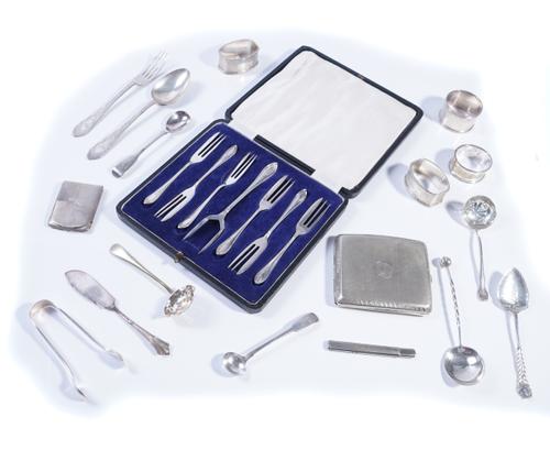 A GROUP OF SILVER AND PLATED WARES (QTY)