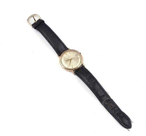 A UNIVERSAL AUTOMATIC GILT METAL FRONTED, GENTLEMAN'S WRISTWATCH