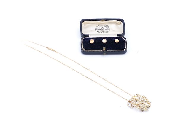 A GOLD AND SEED PEARL PENDANT BROOCH, NECKCHAIN AND THREE GOLD DRESS STUDS (3)