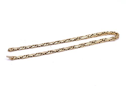 AN 18CT GOLD NECKLACE