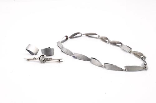 A GEORG JENSEN PAIR OF 'AMOEBA' SILVER EARCLIPS AND THREE FURTHER ITEMS (4)