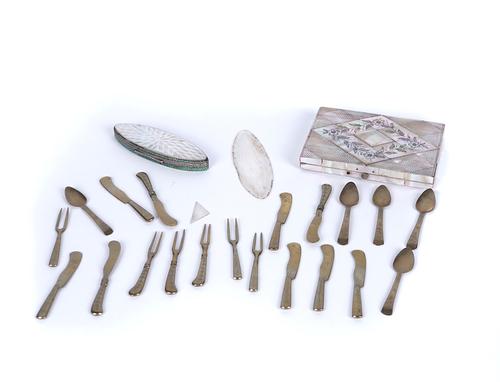 A MOTHER-OF-PEARL CARD CASE, A GEORGE III MOTHER-OF-PEARL AND SHAGREEN TOOTH PICK BOX AND TWENTY BRASS MINIATURE ITEMS OF CUTLERY (22)