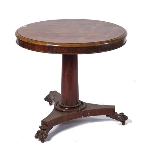 A SMALL REGENCY MAHOGANY CIRCULAR CENTRE TABLE