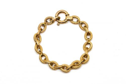 A 9CT GOLD BRACELET