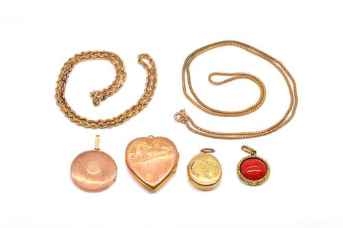 TWO GOLD NECKCHAINS AND FOUR PENDANT LOCKETS (6)