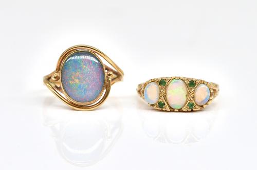 TWO GOLD AND GEM SET RINGS (2)