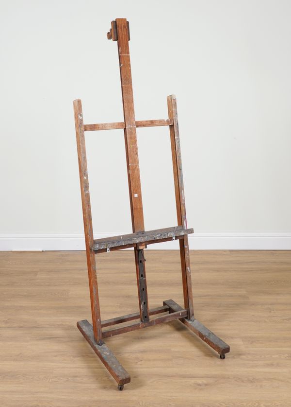 J. BRYCE SMTH LTD; AN EARLY 20TH CENTURY OAK ARTIST’S H-FRAMED EASEL