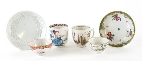 A SMALL GROUP OF ITALIAN  PORCELAIN